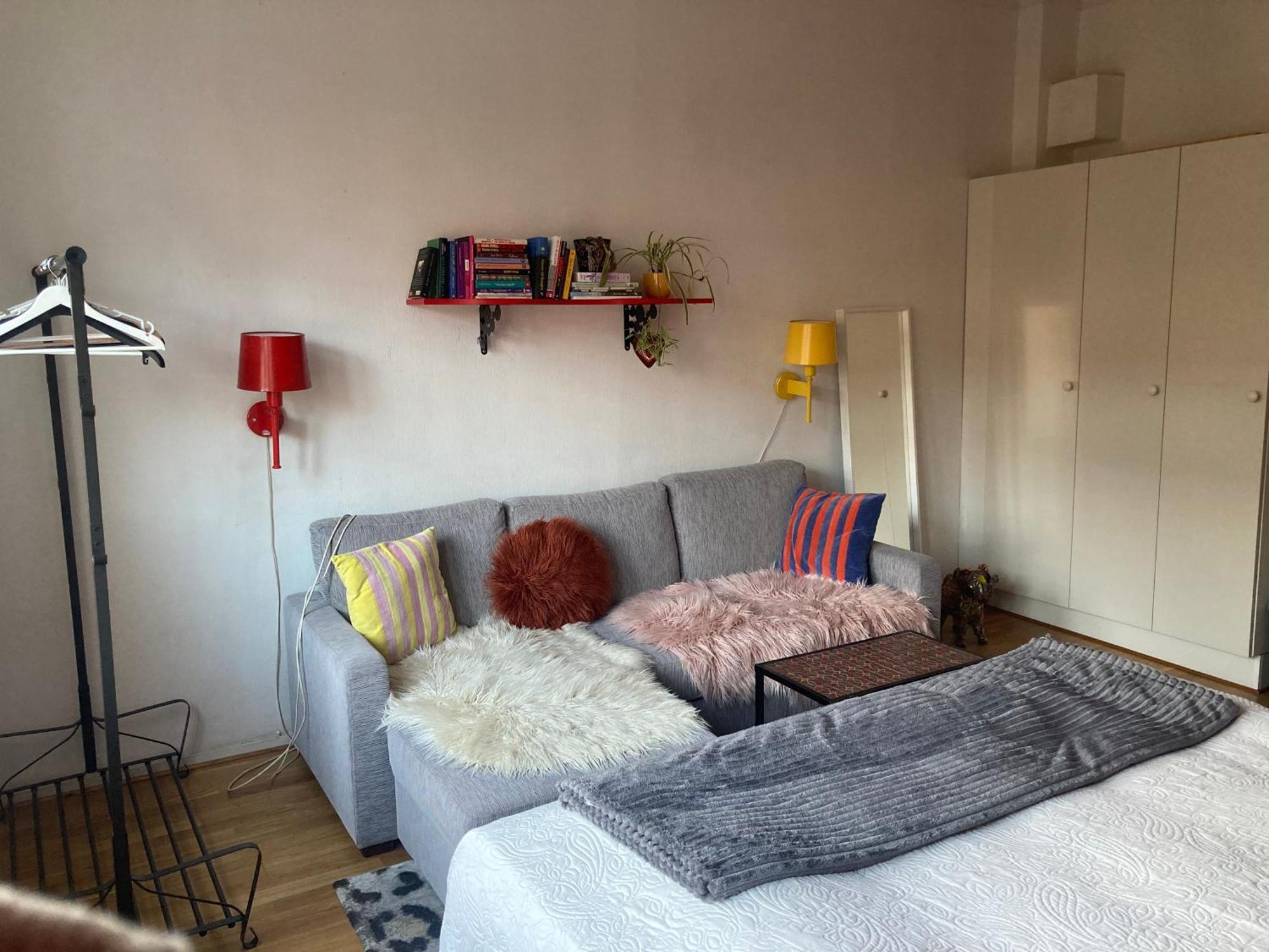 Rum Med Eget Badrum Och Stort, Delat Koek,Centralt I Malmoe A Room In An Apartment, Own Bathroom And Kitchen Shared With A Family Bagian luar foto